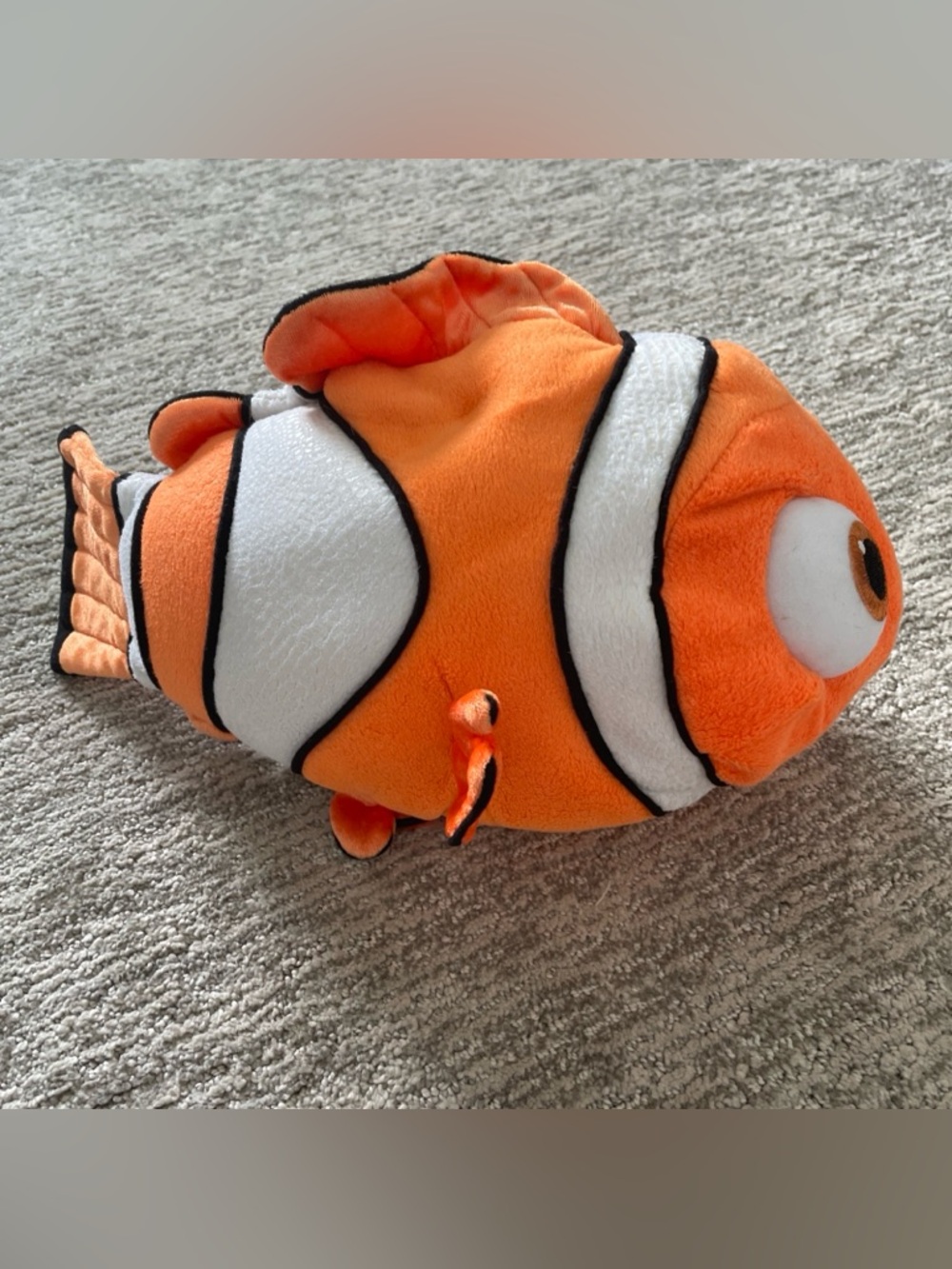 Finding Nemo Disney Store 14" Clown Fish Plush Stuffed Toy Genuine Authentic